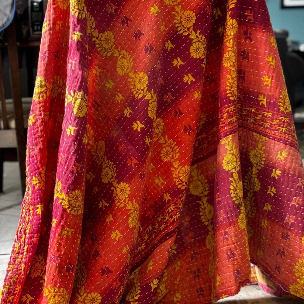 Kantha pink red hues with yellow green flowers Vintage ThrowQuilt handmade India - Picture 4 of 10